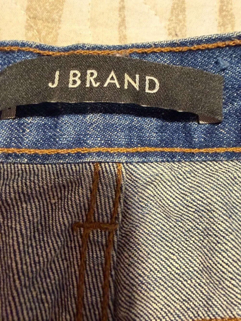 J Brand Distressed Grunge Denim Cutoff Shorts With Frayed Hem Size 26